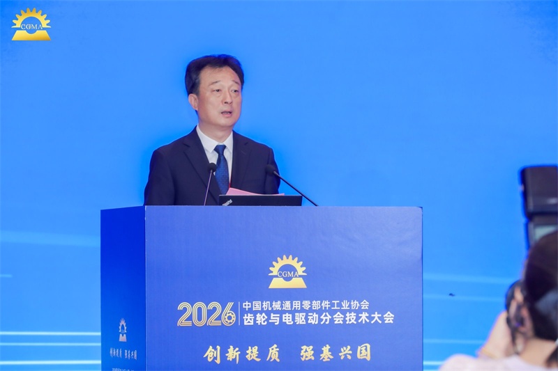 王偉.jpg
